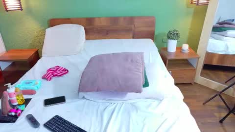 Danna online show from October 28, 2025, 1:03 pm