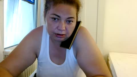 Snapshot of curvymomylore chatting on July 2, 2026, 9:48 am Lore online show from July 2, 2026, 9:48 am