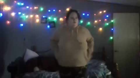 Snapshot of curvyplayday chatting on December 24, 2024, 8:49 pm dahlia -kim online show from December 24, 2024, 8:49 pm