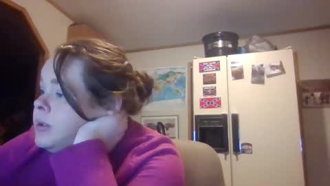 Snapshot of curvyplayday chatting on January 1, 2025, 2:19 am dahlia -kim online show from January 1, 2025, 2:19 am