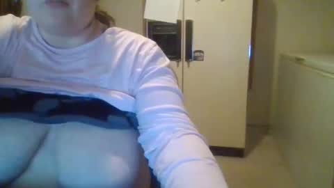 Snapshot of curvyplayday chatting on September 30, 2025, 1:21 am dahlia -kim online show from September 30, 2025, 1:21 am