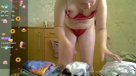 Snapshot of curvywild_lady30 chatting on June 21, 2026, 1:46 pm Curvy online show from June 21, 2026, 1:46 pm