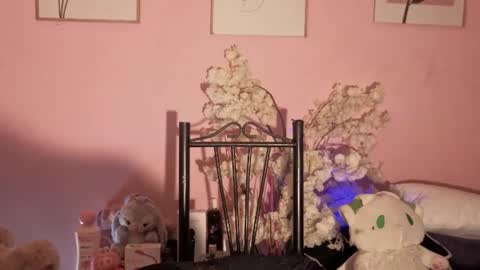 Snapshot of cute___hecate___ chatting on June 21, 2026, 1:08 am cute___hecate___ online show from June 21, 2026, 1:08 am