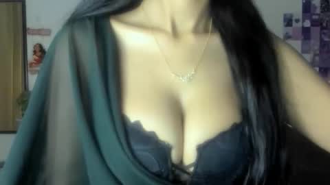 Alisha online show from April 28, 2026, 5:29 pm