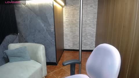 cute_angel_1 online show from June 7, 2026, 2:27 am