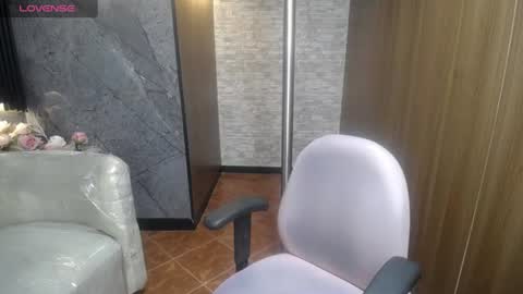 Snapshot of cute_angel_1 chatting on July 14, 2026, 3:00 am cute_angel_1 online show from July 14, 2026, 3:00 am