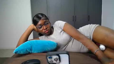 Snapshot of cute_ass18 chatting on June 15, 2026, 9:00 am Liya online show from June 15, 2026, 9:00 am