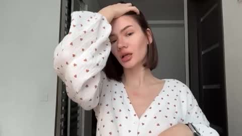 Snapshot of cute_bubbles chatting on December 4, 2025, 7:17 am cute_bubbles online show from December 4, 2025, 7:17 am