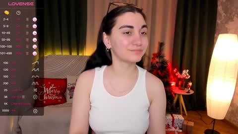 Snapshot of cute_chus chatting on December 28, 2024, 2:22 am Hanna online show from December 28, 2024, 2:22 am