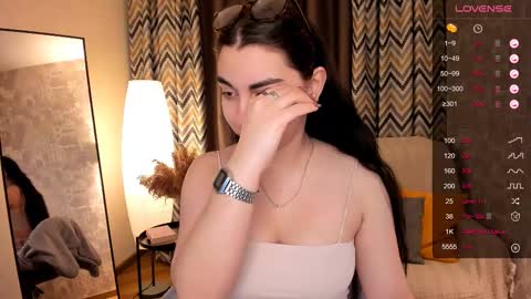 Snapshot of cute_chus chatting on February 24, 2025, 1:57 am Hanna online show from February 24, 2025, 1:57 am