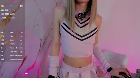 Snapshot of cute_dani1 chatting on February 7, 2025, 12:09 am online show from February 7, 2025, 12:09 am