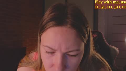 Snapshot of cute_darina chatting on December 22, 2024, 8:27 am Everyday stream in the same time online show from December 22, 2024, 8:27 am