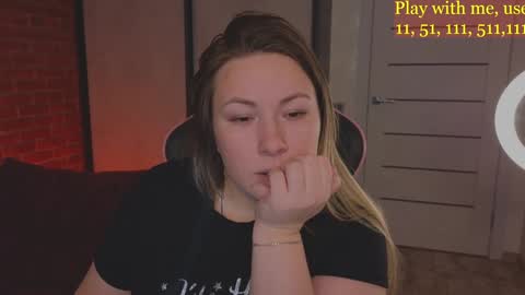 Snapshot of cute_darina chatting on January 13, 2025, 7:32 am Everyday stream in the same time online show from January 13, 2025, 7:32 am