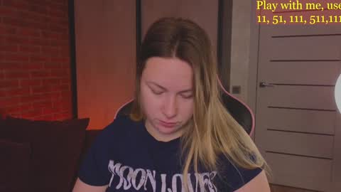 Snapshot of cute_darina chatting on January 23, 2025, 1:30 am Everyday stream in the same time online show from January 23, 2025, 1:30 am