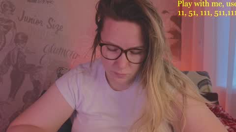 Snapshot of cute_darina chatting on January 27, 2025, 5:03 am Everyday stream in the same time online show from January 27, 2025, 5:03 am