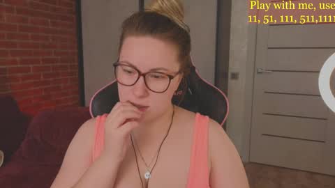 Snapshot of cute_darina chatting on February 19, 2025, 8:22 am Everyday stream in the same time online show from February 19, 2025, 8:22 am