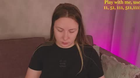 Snapshot of cute_darina chatting on September 25, 2025, 1:42 am Everyday stream in the same time online show from September 25, 2025, 1:42 am