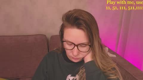 Snapshot of cute_darina chatting on November 23, 2025, 5:40 am Everyday stream in the same time online show from November 23, 2025, 5:40 am