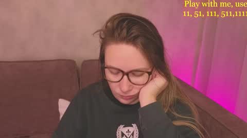 Snapshot of cute_darina chatting on November 26, 2025, 1:17 am Everyday stream in the same time online show from November 26, 2025, 1:17 am