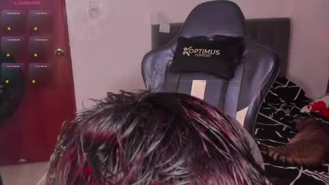 Snapshot of cute_diego_ chatting on June 3, 2026, 10:48 pm Diego online show from June 3, 2026, 10:48 pm