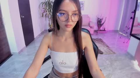 Snapshot of cute_fox_1 chatting on March 27, 2026, 2:06 pm Bella Fox online show from March 27, 2026, 2:06 pm