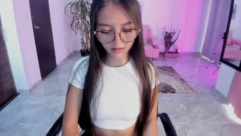 Snapshot of cute_fox_1 chatting on April 6, 2026, 3:24 pm Bella Fox online show from April 6, 2026, 3:24 pm
