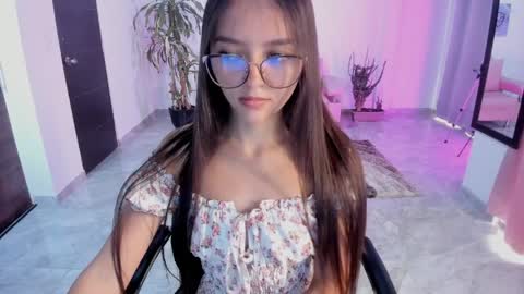 Snapshot of cute_fox_1 chatting on April 7, 2026, 3:01 pm Bella Fox online show from April 7, 2026, 3:01 pm