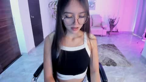Snapshot of cute_fox_1 chatting on May 2, 2026, 2:44 pm Bella Fox online show from May 2, 2026, 2:44 pm