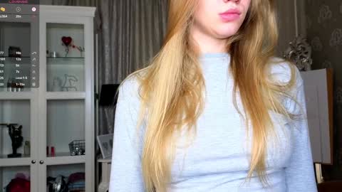 Snapshot of cute_fox_girl chatting on November 7, 2025, 7:41 am Anne online show from November 7, 2025, 7:41 am