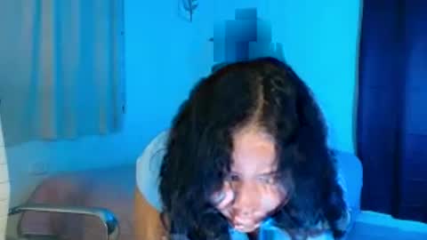 cute_hippo8 online show from June 15, 2026, 11:18 pm