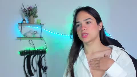 Snapshot of cute_horny12 chatting on March 7, 2025, 6:02 am Cute horny1 online show from March 7, 2025, 6:02 am