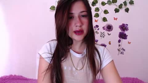 Isabella online show from April 20, 2026, 9:38 pm