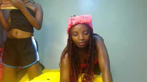 cute_lorna online show from April 17, 2026, 11:13 am