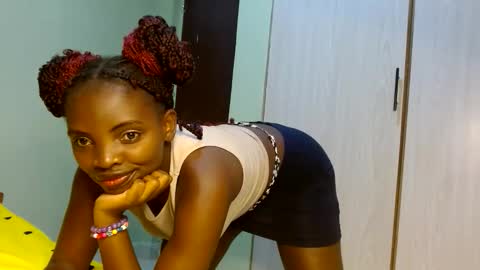 cute_lorna online show from April 25, 2026, 1:41 pm