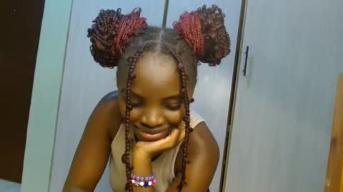 cute_lorna online show from April 26, 2026, 1:47 am
