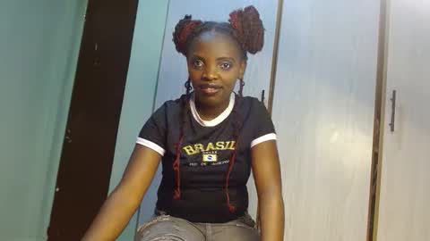 cute_lorna online show from April 27, 2026, 2:04 pm
