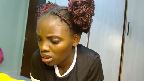cute_lorna online show from April 28, 2026, 2:27 am