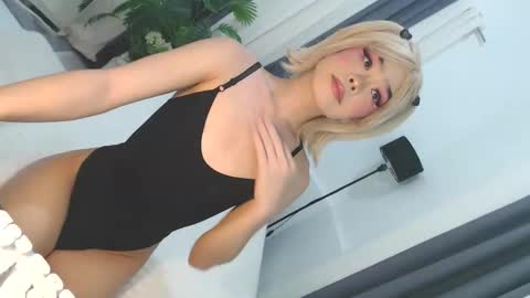 Snapshot of cute_maloi chatting on June 5, 2026, 1:06 pm Jane online show from June 5, 2026, 1:06 pm