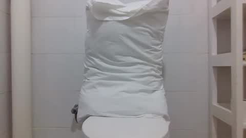 Snapshot of cute_melannin chatting on October 17, 2025, 7:49 pm tiff flavian online show from October 17, 2025, 7:49 pm