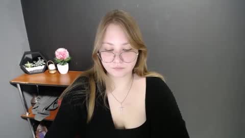 Veronica online show from February 21, 2025, 11:11 am