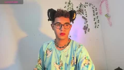 Snapshot of cute_sammy_1 chatting on September 10, 2025, 5:18 am cute_sammy_1 online show from September 10, 2025, 5:18 am