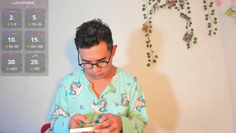 Snapshot of cute_sammy_1 chatting on October 4, 2025, 10:57 am cute_sammy_1 online show from October 4, 2025, 10:57 am