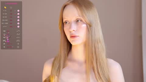 Snapshot of cute_shine chatting on March 10, 2025, 6:38 am Hey im Kristina Thank you for your support online show from March 10, 2025, 6:38 am