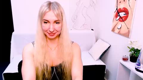 cute_smile_shy online show from March 17, 2026, 10:24 pm