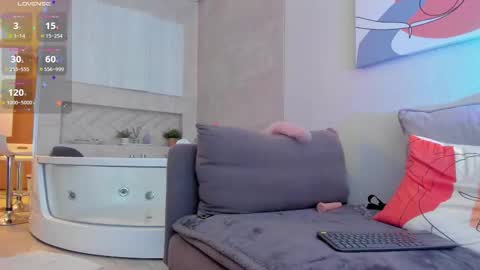 Snapshot of cute_sweetmontt chatting on November 23, 2025, 3:12 pm katalinda montt online show from November 23, 2025, 3:12 pm