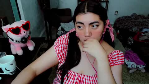 Snapshot of cuteambervi chatting on October 14, 2025, 8:31 pm Princess Amber online show from October 14, 2025, 8:31 pm