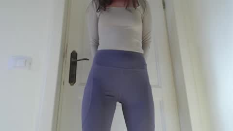 Anne-Marie  online show from September 26, 2025, 6:28 am