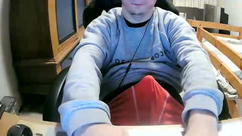 Cuteboy090 online show from March 19, 2026, 11:09 pm