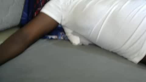 Snapshot of cutebrownie1998 chatting on March 12, 2026, 8:20 am VALLARY online show from March 12, 2026, 8:20 am