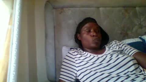 Snapshot of cutebrownie1998 chatting on March 21, 2026, 7:13 am VALLARY online show from March 21, 2026, 7:13 am